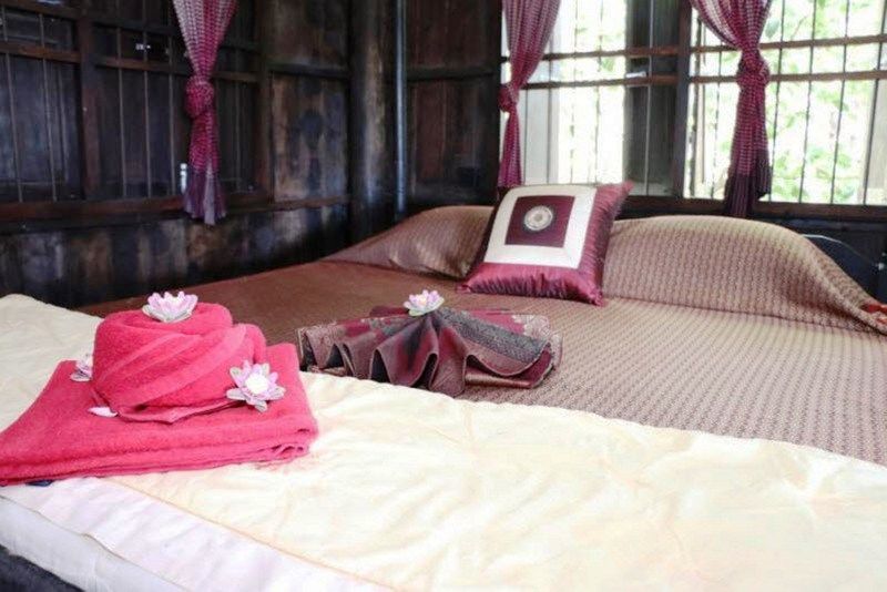 The Bong Thom Homestay Сиемрип Экстерьер фото