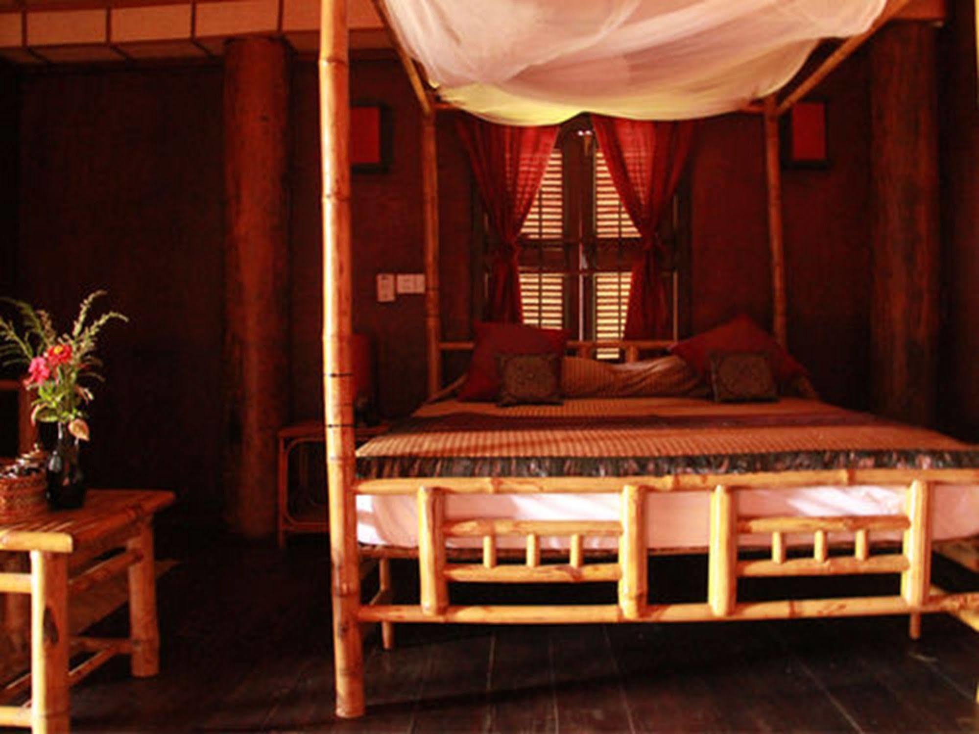 The Bong Thom Homestay Сиемрип Экстерьер фото