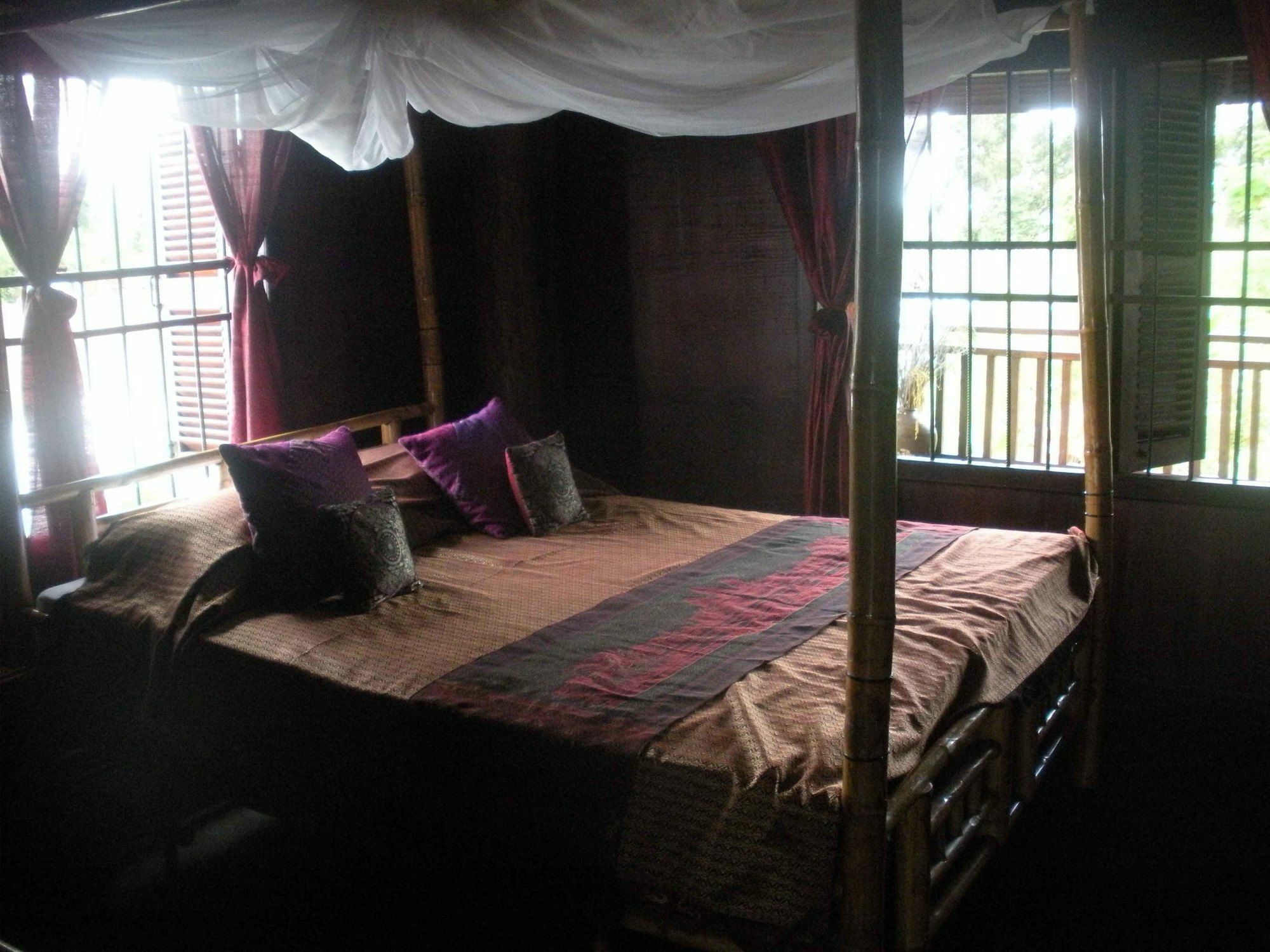 The Bong Thom Homestay Сиемрип Экстерьер фото