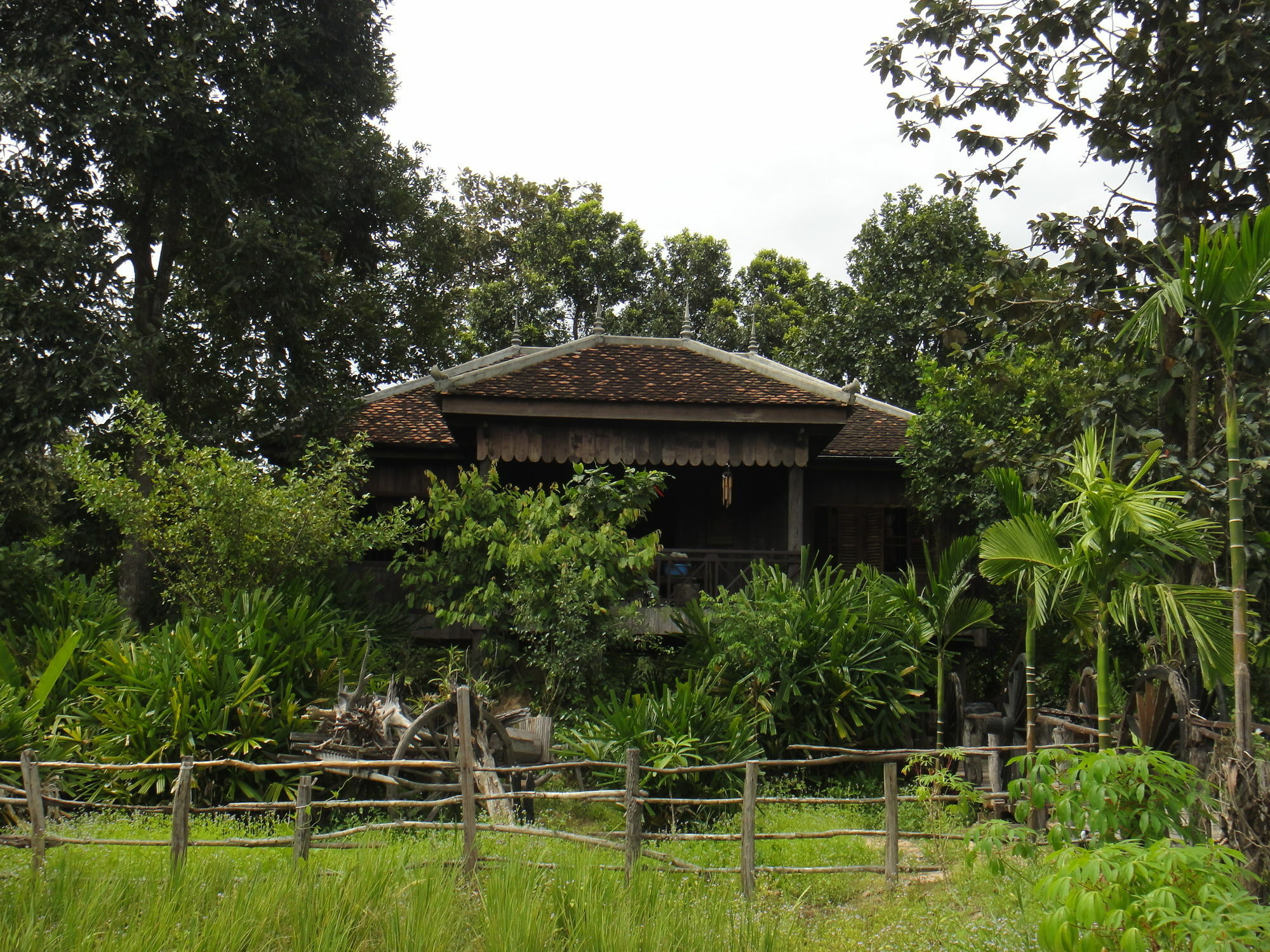 The Bong Thom Homestay Сиемрип Экстерьер фото